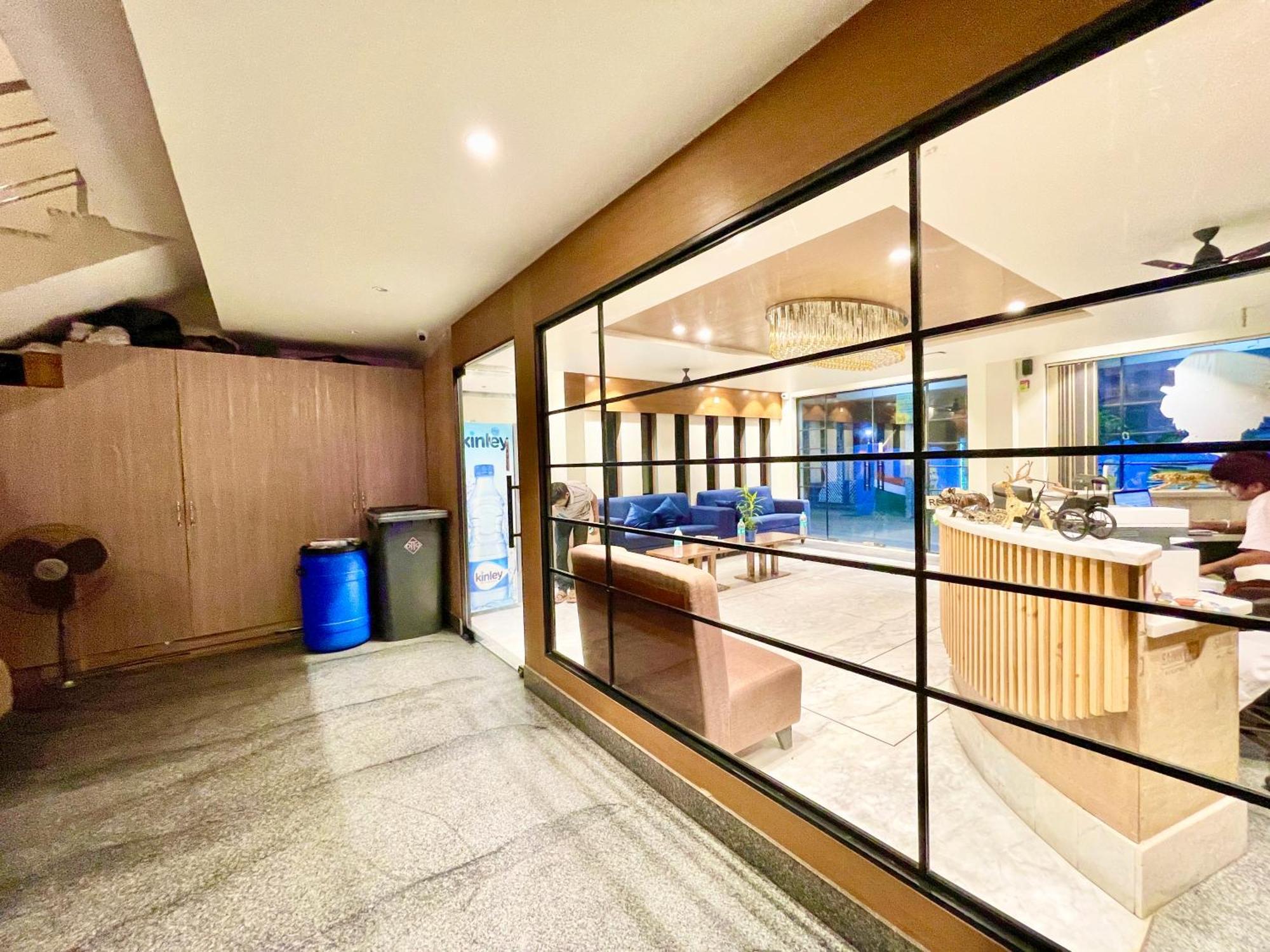 Hotel Rb International ! Puri Near-Sea-Beach-And-Temple Fully-Air-Conditioned-Hotel With-Lift-And-Card Payment Accepted-Parking-Facility, Best Hotel In Пурі Екстер'єр фото
