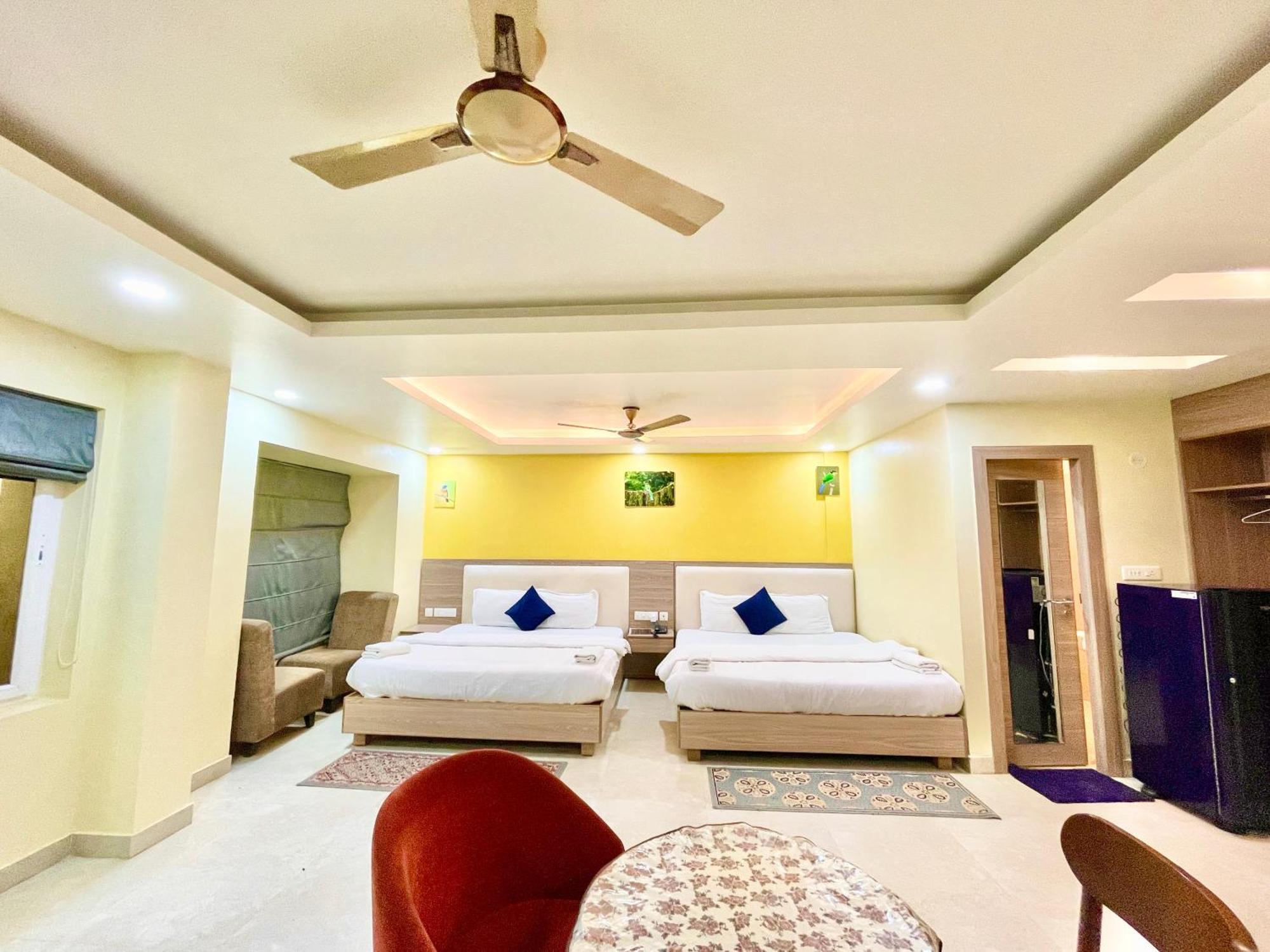 Hotel Rb International ! Puri Near-Sea-Beach-And-Temple Fully-Air-Conditioned-Hotel With-Lift-And-Card Payment Accepted-Parking-Facility, Best Hotel In Пурі Екстер'єр фото