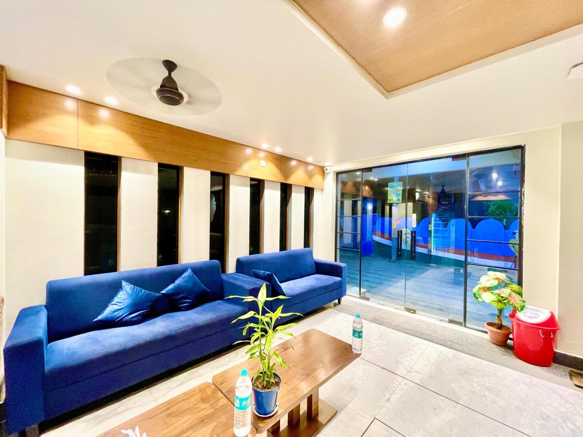 Hotel Rb International ! Puri Near-Sea-Beach-And-Temple Fully-Air-Conditioned-Hotel With-Lift-And-Card Payment Accepted-Parking-Facility, Best Hotel In Пурі Екстер'єр фото