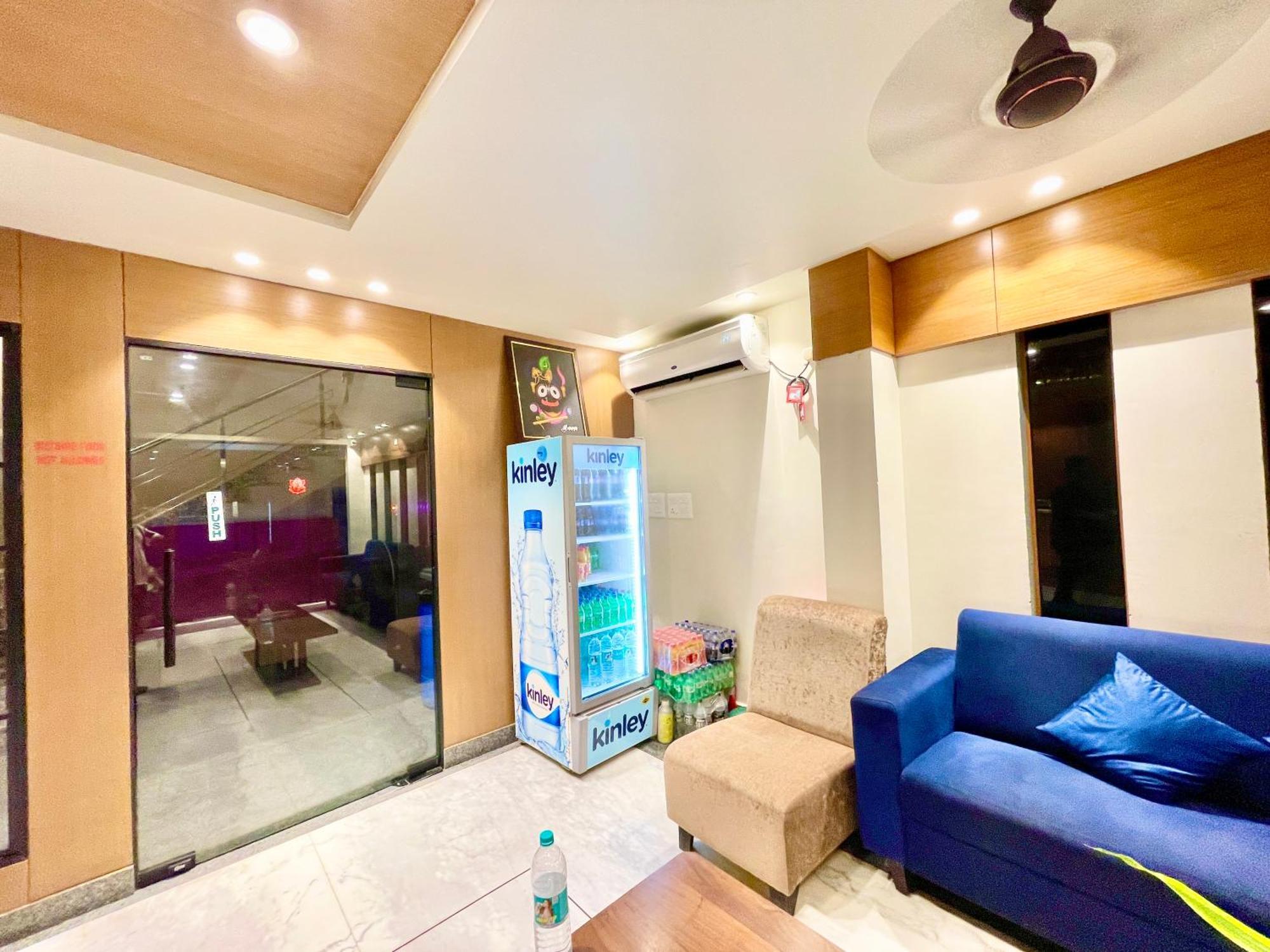 Hotel Rb International ! Puri Near-Sea-Beach-And-Temple Fully-Air-Conditioned-Hotel With-Lift-And-Card Payment Accepted-Parking-Facility, Best Hotel In Пурі Екстер'єр фото