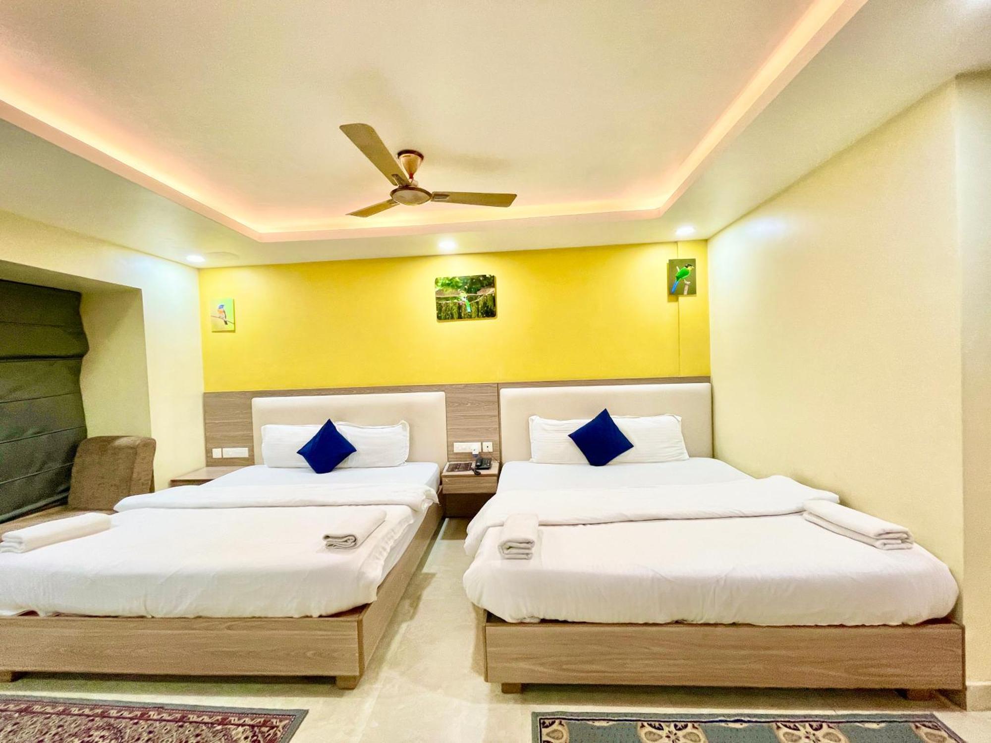 Hotel Rb International ! Puri Near-Sea-Beach-And-Temple Fully-Air-Conditioned-Hotel With-Lift-And-Card Payment Accepted-Parking-Facility, Best Hotel In Пурі Екстер'єр фото