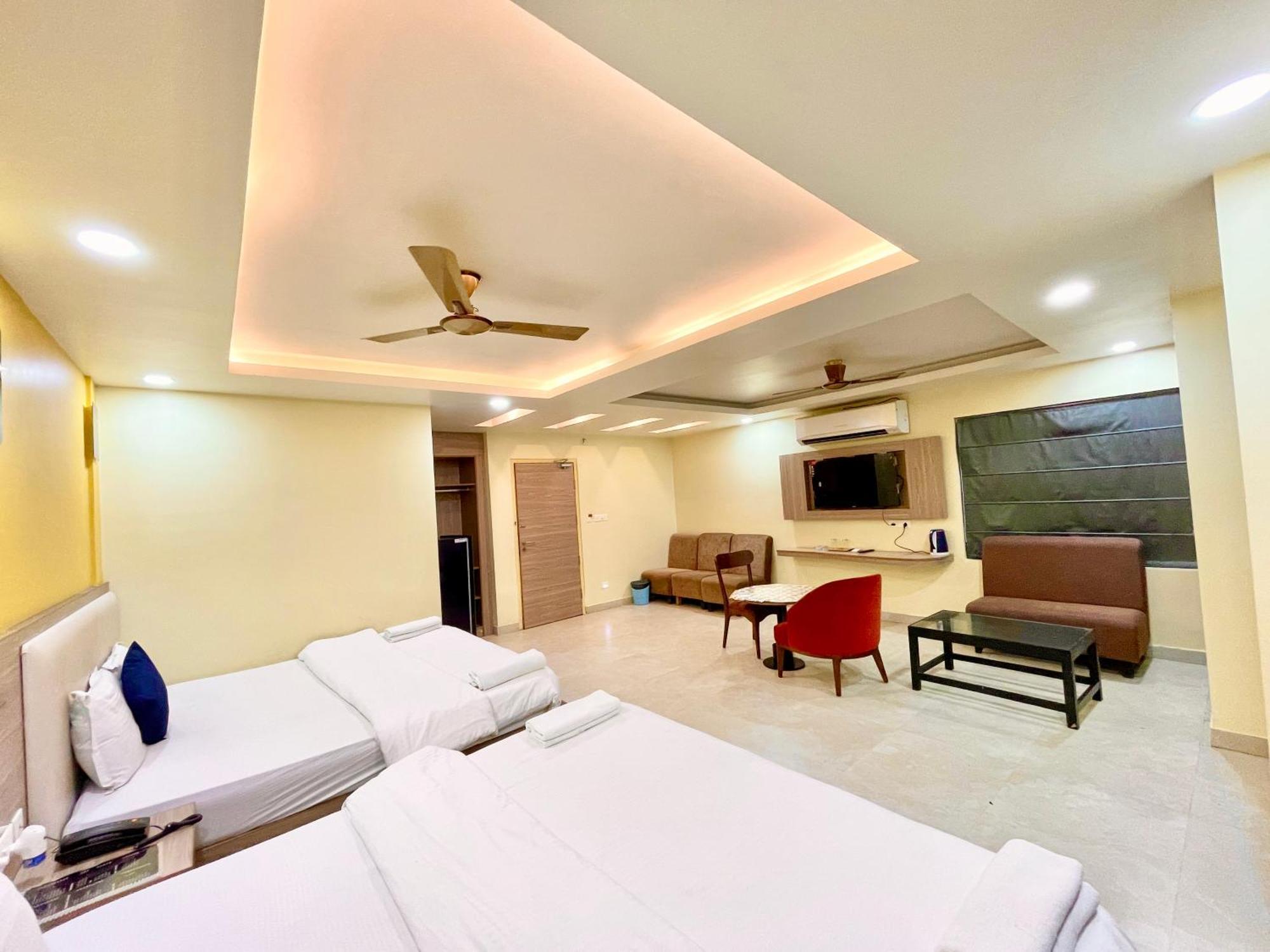 Hotel Rb International ! Puri Near-Sea-Beach-And-Temple Fully-Air-Conditioned-Hotel With-Lift-And-Card Payment Accepted-Parking-Facility, Best Hotel In Пурі Екстер'єр фото