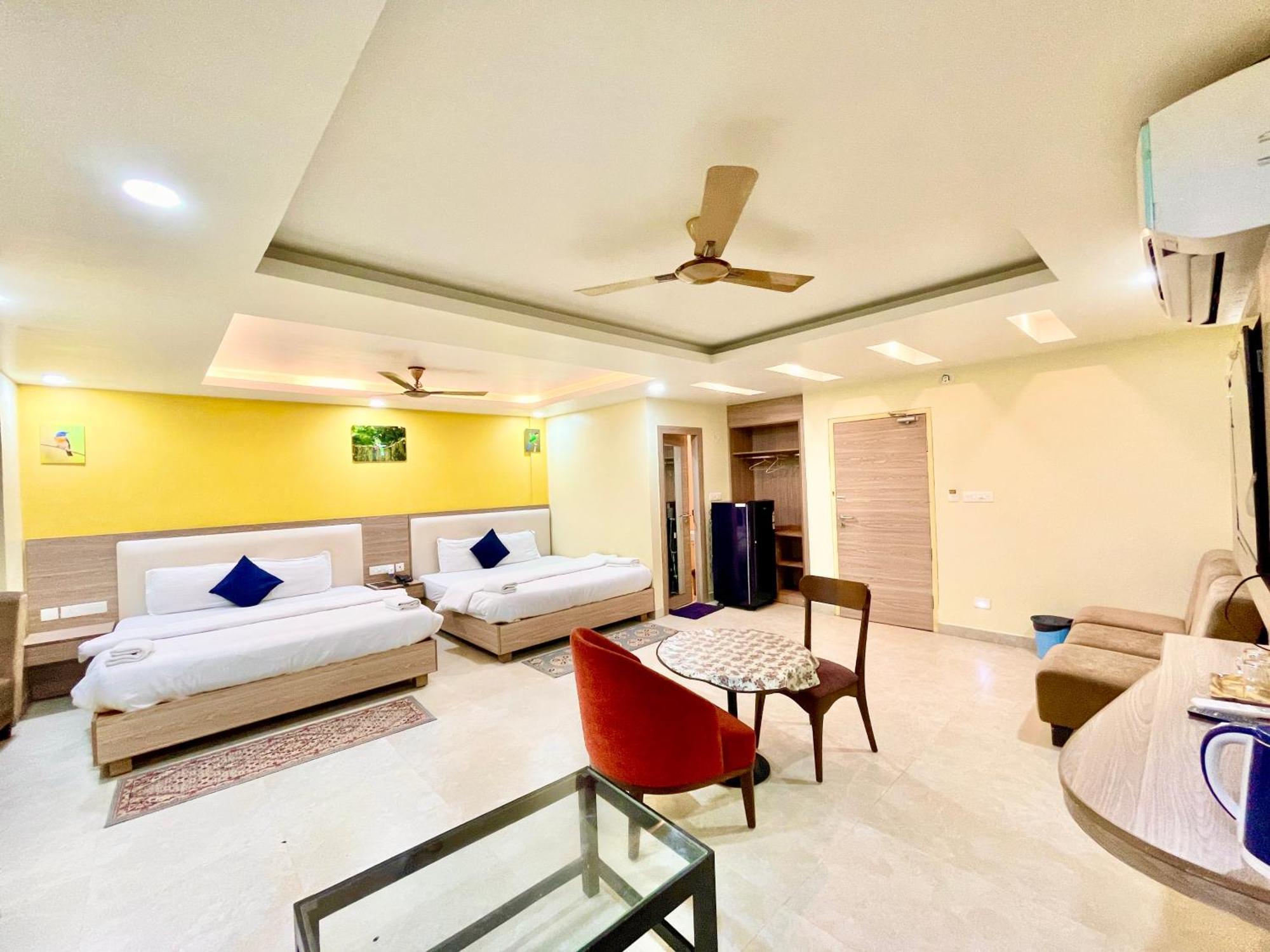 Hotel Rb International ! Puri Near-Sea-Beach-And-Temple Fully-Air-Conditioned-Hotel With-Lift-And-Card Payment Accepted-Parking-Facility, Best Hotel In Пурі Екстер'єр фото