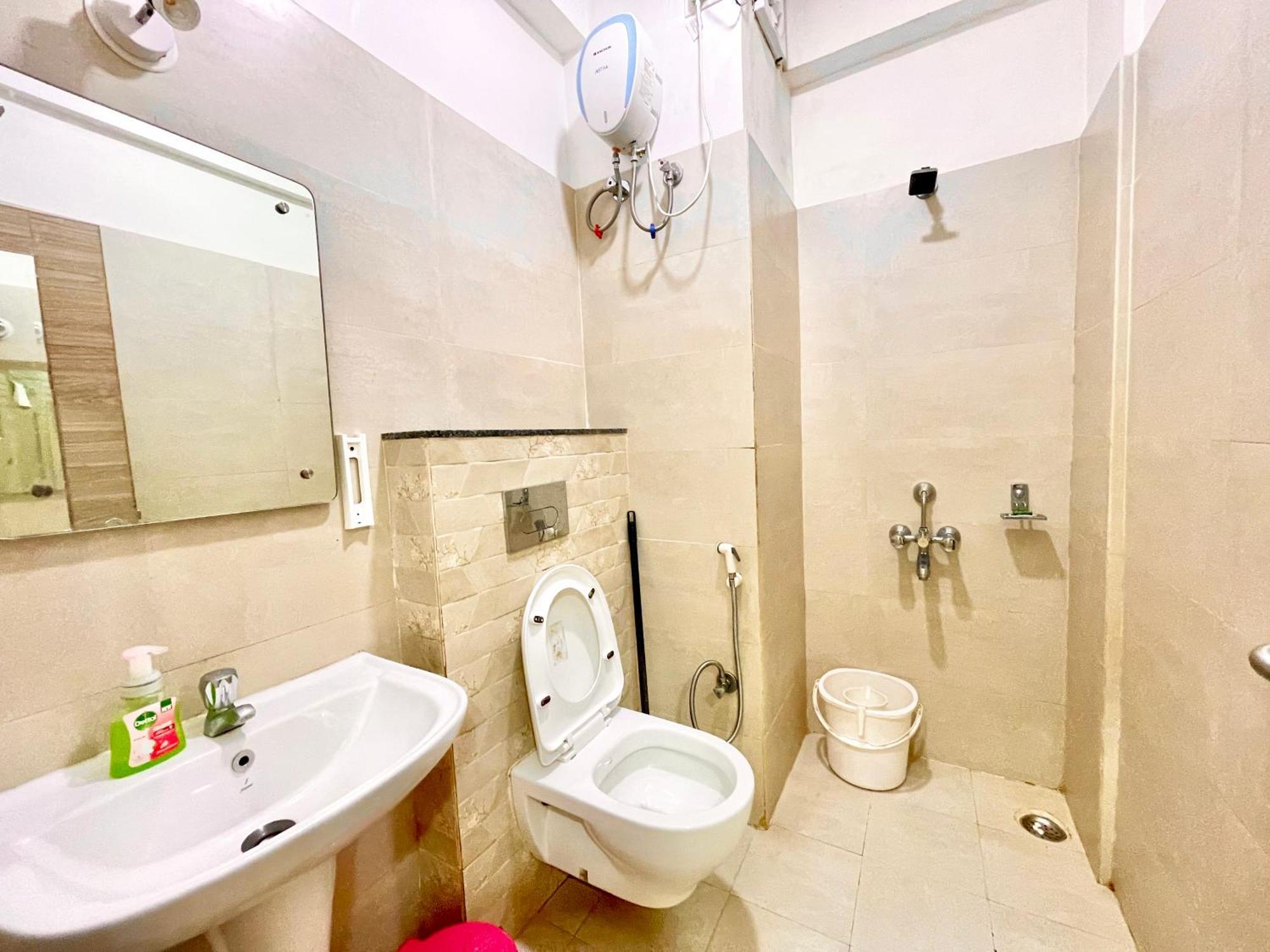 Hotel Rb International ! Puri Near-Sea-Beach-And-Temple Fully-Air-Conditioned-Hotel With-Lift-And-Card Payment Accepted-Parking-Facility, Best Hotel In Пурі Екстер'єр фото